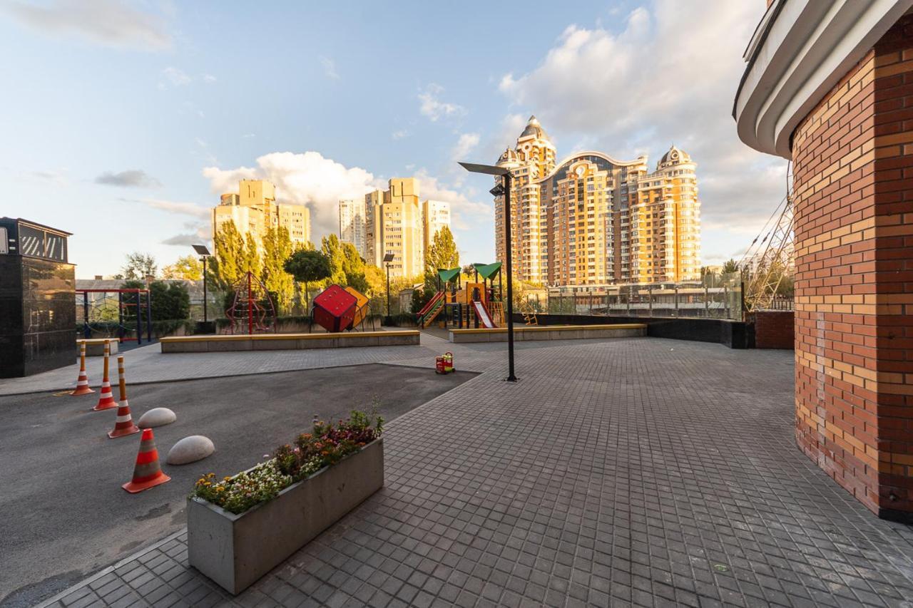 New Building Near Arena Lesi Ukrainky 7a * Kyiv
